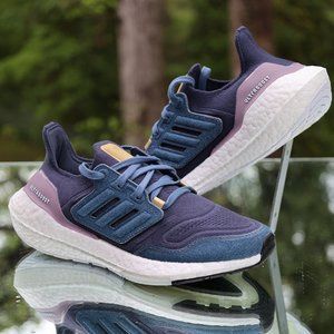 Adidas Ultraboost 22 Women’s Size 5.5 Denim Blue